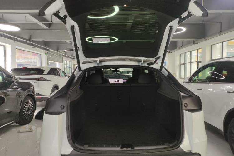 Used Tesla Model Y 2026 Rear-Drive Model