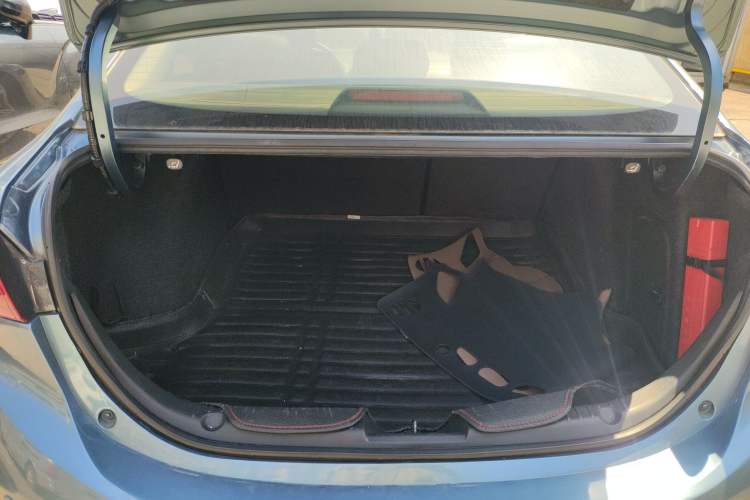 Used Mazda 3 Axela 2016 Sedan 1.5L Automatic Comfort Model Trunk