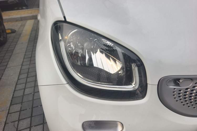 Used smart forfour 2016 0.9T 66 kW Ultimate Edition