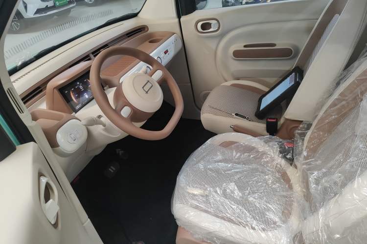 Used Bestune Pony 2026 222km Colorful Horse