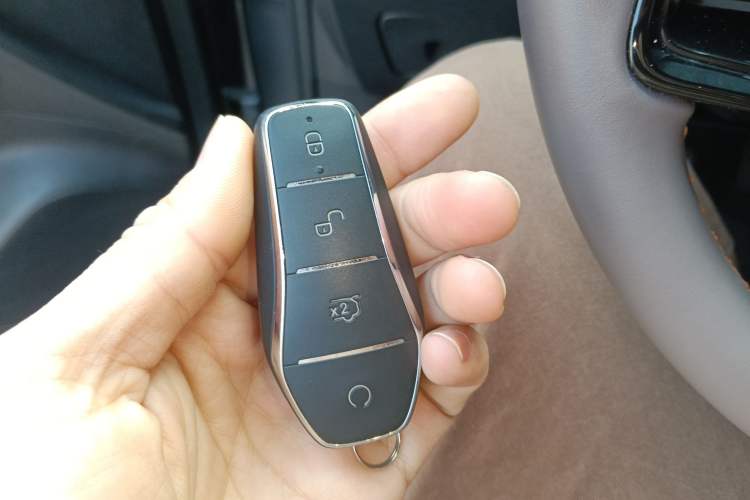 Used BYD Song Pro New Energy 2024 HONOR Edition DM-i 71KM Navigation Model