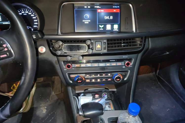 Used Kia K5 New Energy 2018 2.0L ZhiZun Edition Audio And AC Panel