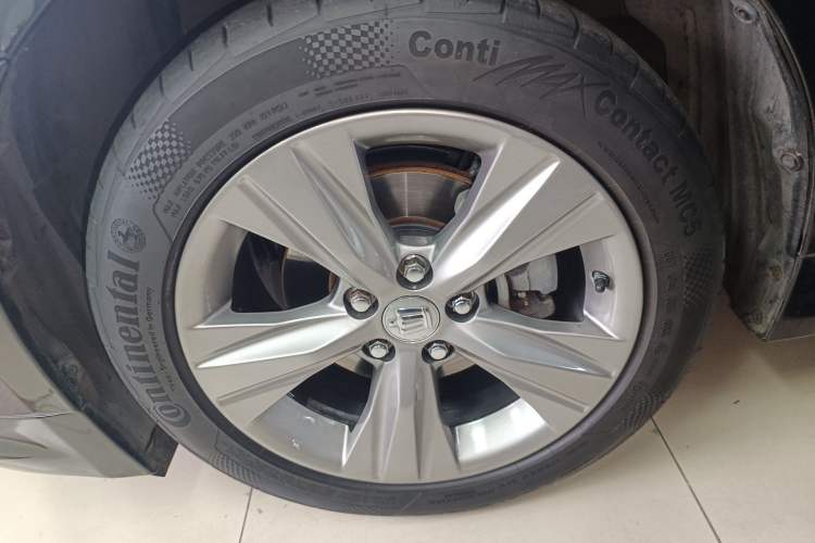Used Toyota Crown 2015 2.5L Smart Edition Left Front Wheel Hub