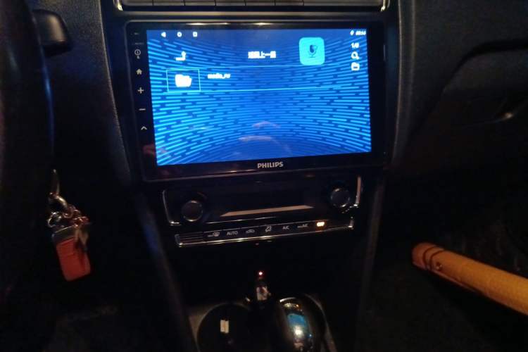 Used Volkswagen Polo 2014 1.4L Automatic Luxury Edition
