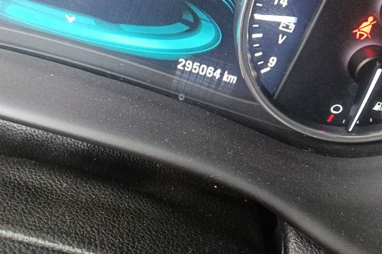 Used Buick Envision 2014 28T Four-Wheel Drive All-Terrain Flagship Edition Odometer Close Up