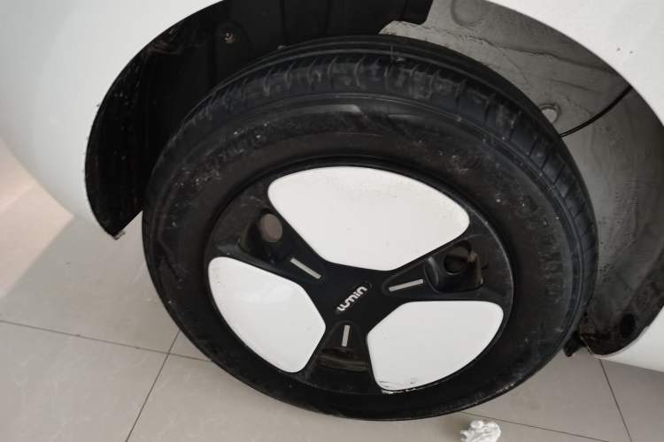 Used CHANGAN NEVO Lumin 2022 301km Honey-Sweet Version
