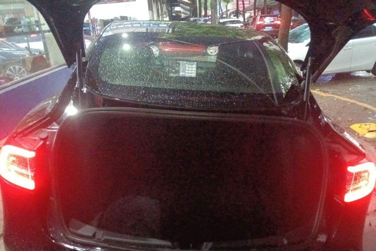 Used Tesla Model 3 2020 Long-Range Rear-Wheel-Drive Version Trunk