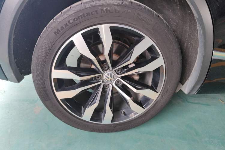Used Volkswagen Tiguan L 2020 330TSI Automatic Two-Wheel Drive R-Line Flagship Version China VI Standard Right Rear Wheel Hub