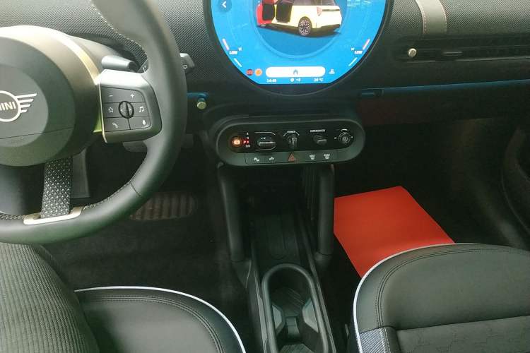 Used MINI Electric MINI COOPER 2024 452km COOPER SE Artist