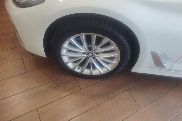 Used BMW 5 Series 2021 525Li Luxury Package
