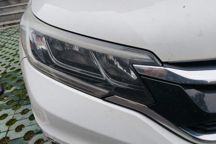 Used Honda CR-V 2015 2.4L two-wheel drive luxury version