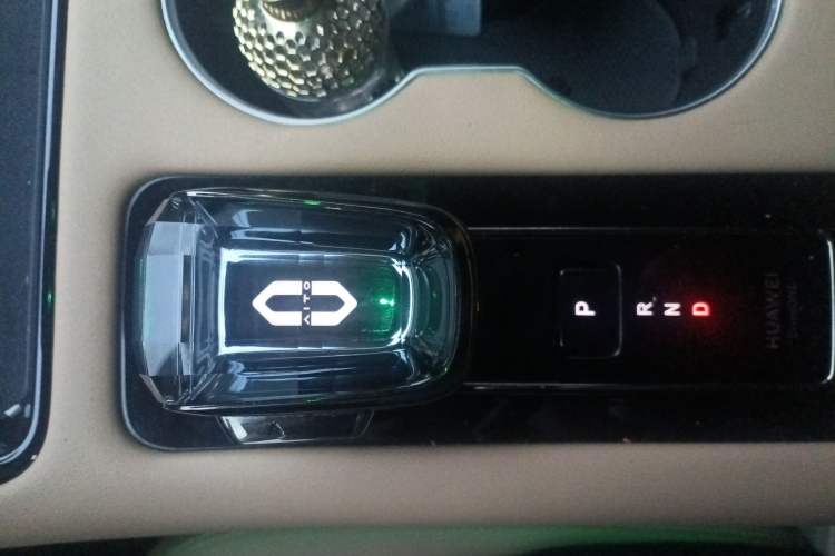 Used Hima AITO M5 2024 Extended-Range Max Rear-Wheel Drive Advanced Intelligent Driving Version
