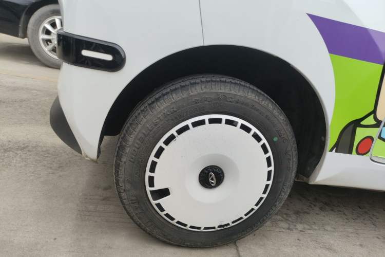 Used Chery QQ Ice Cream 2024 Edition Youth Version 205km Sundae Right Rear Wheel Hub