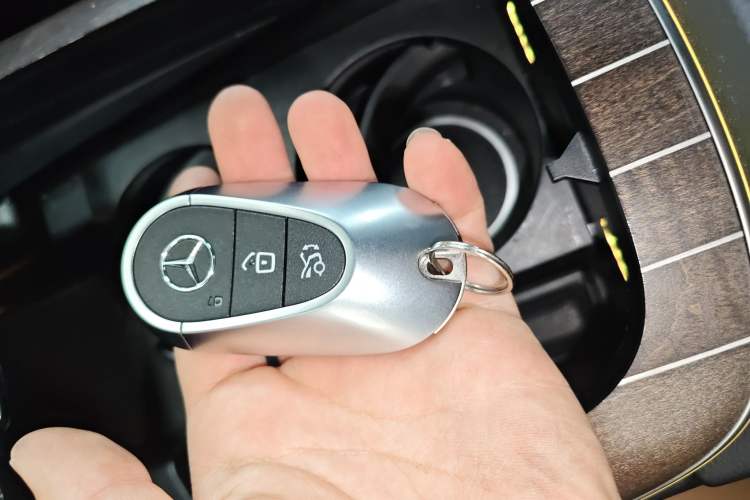 Used Mercedes-Benz E-Class New Energy 2024 E 350 e L Plug-in Hybrid Sedan Vehicle Key