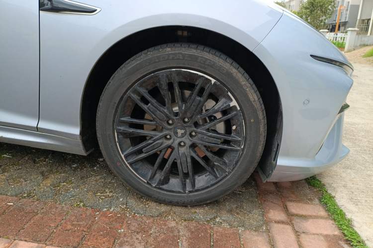 Used NETA S 2024 Range-Extended 1160 Edition Right Front Wheel Hub