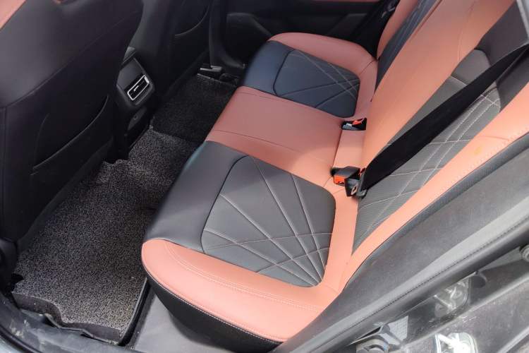 Used CHANGAN Eado 2022 PLUS Blue Whale NE 1.4T GDI DCT Prestige Edition Left Rear Seat