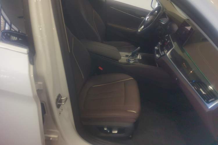 Used BMW 5 Series 2021 525Li Luxury Package
