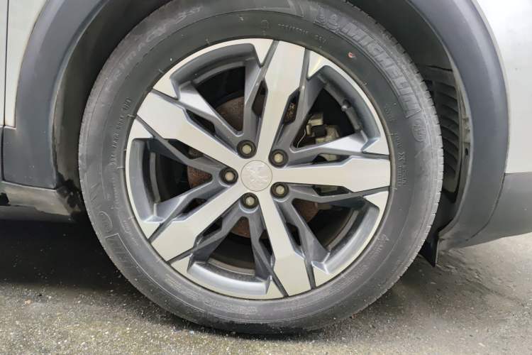 Used Peugeot 4008 2018 350THP Elite Edition Right Front Wheel Hub