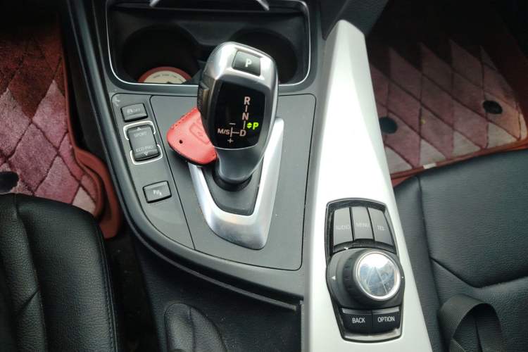 Used BMW 3 Series GT 2016 320i Fashion Model
