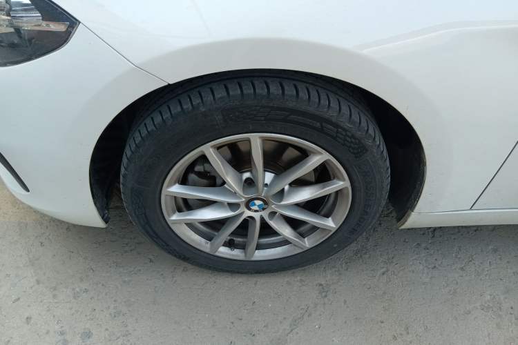 Used BMW 1 Series 2017 118i Fashion Model Left Front Wheel Hub