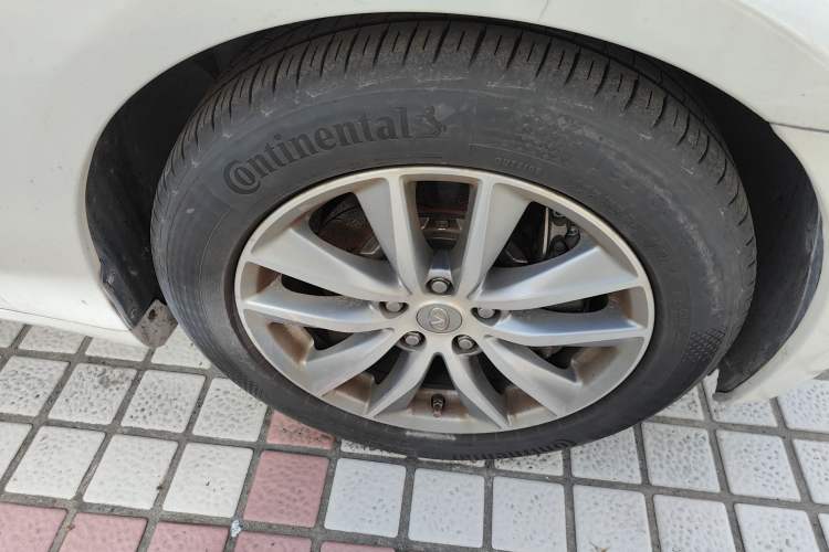 Used Infiniti G Series 2009 G37 Right Front Wheel Hub