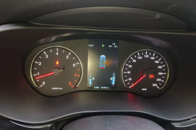 Used BYD Song MAX 2019 1.5T Automatic Smart Connect Ruiyi Sunroof Model 7 Seats China VI Standard Instrument Cluster