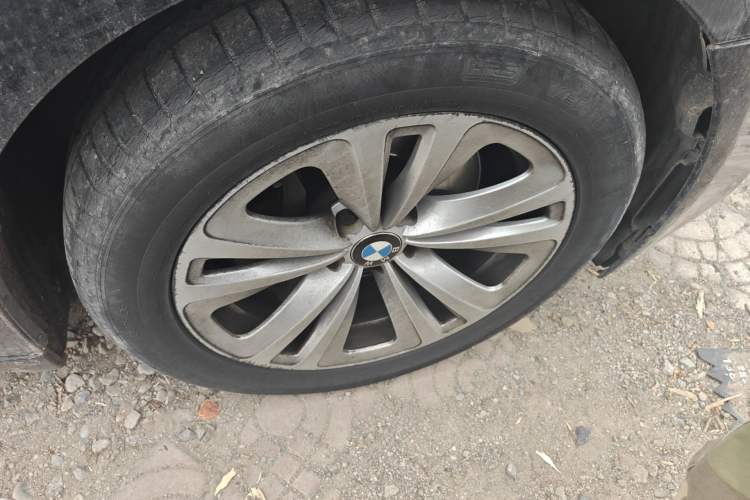 Used BMW 7 Series 2013 730Li Leading Model Right Front Wheel Hub