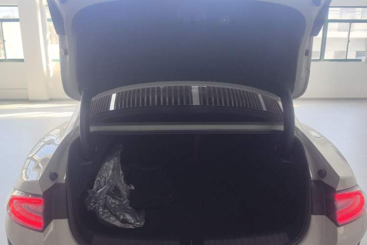 Used Xiaomi Auto SU7 2024 Rear-Drive Long-Range Intelligent Driving Version