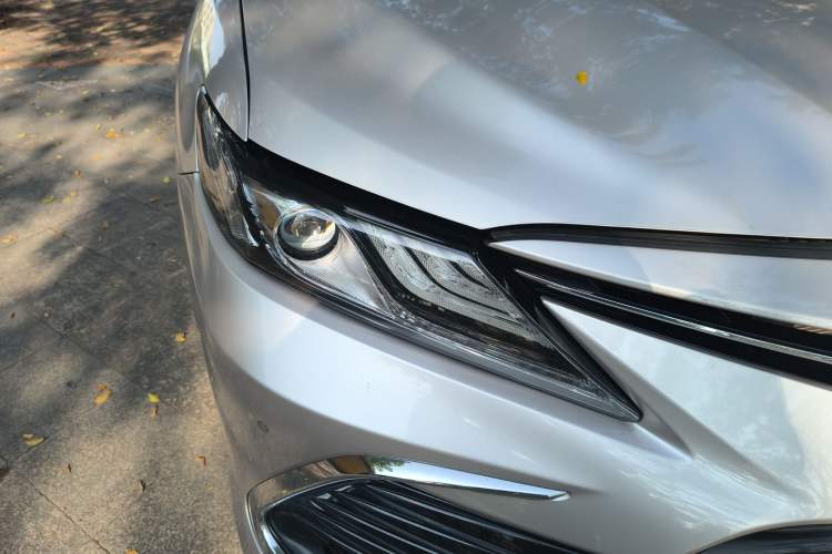 Used Toyota Camry 2021 2.5G Luxury Edition Right Front Headlight