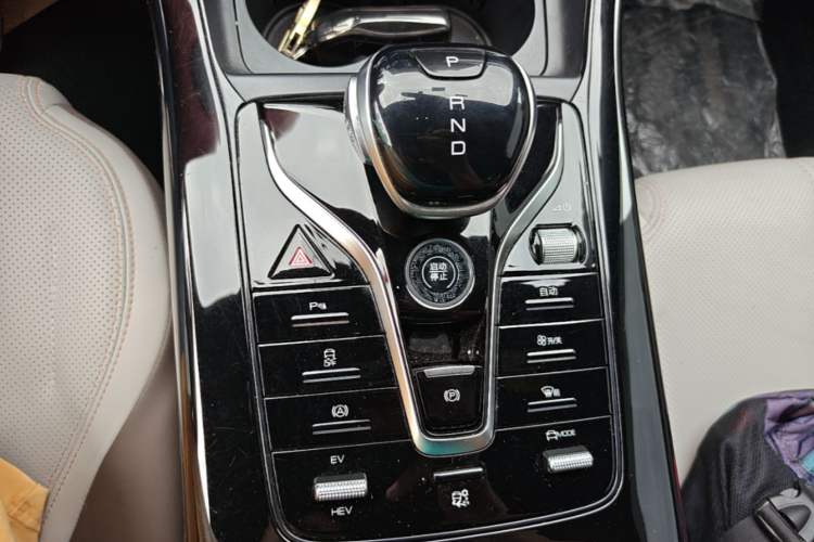 Used BYD Qin PLUS 2024 HONOR Edition DM-i 55KM Beyond Model
