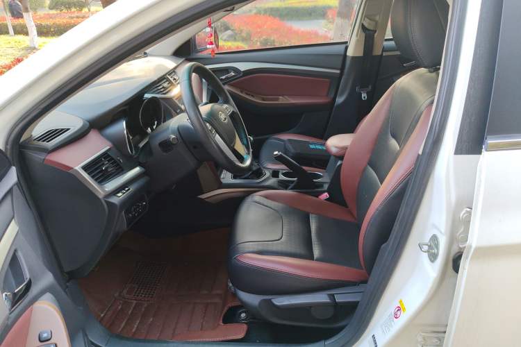 Used BYD G5 2014 1.5TI Manual Luxury Edition