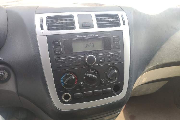 Used Foton MP-X E 2016 2.0L Express Version 4Gi-VVT
