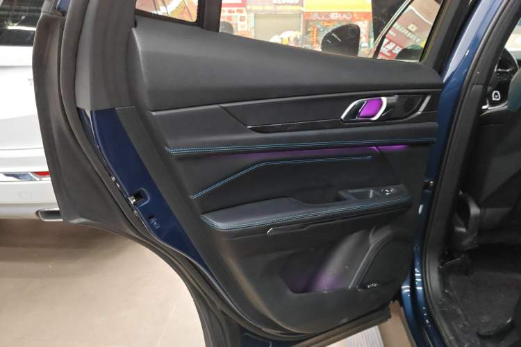 Used Lynk & Co 05 2020 2.0TD Two-Wheel Drive Shine Halo