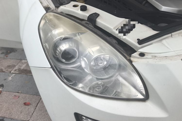 Used Luxgen Great 7 SUV 2012 Limited-Edition Sharp Edition 2.2T All-Wheel-Drive Prestige Model Right Front Headlight