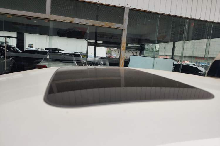 Used Citroen C4 Sega 2016 1.6L Automatic Comfort Model Roof