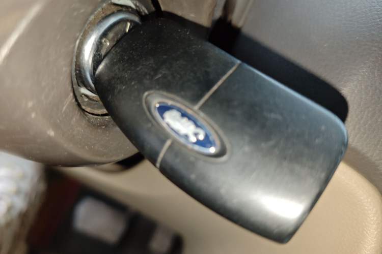 Used Ford Focus 2013 Sedan Classic 1.8L Automatic Fashion Edition