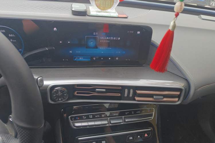 Used Mercedes-Benz EQC 2021 EQC 350 4MATIC Audio And AC Panel