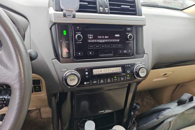 Used Toyota Prado 2013 2.7L Automatic Middle East Version
