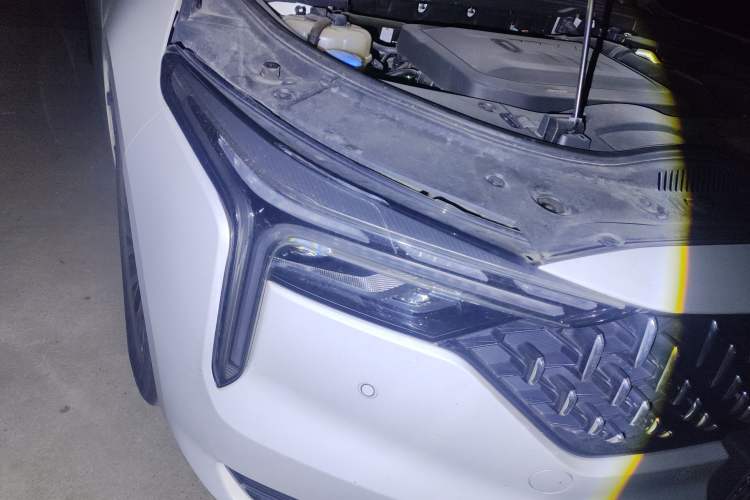 Used Bestune B70 2022 Third Generation 1.5T Automatic Premium Edition Right Front Headlight