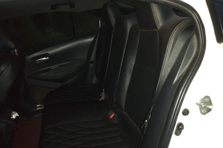 Used Toyota Levin 2019 185T CVT Luxury Edition China VI Standard Left Rear Seat