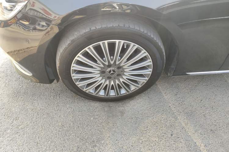 Used Mercedes-Benz E-Class 2021 Facelift E 300 L Stylish Edition
