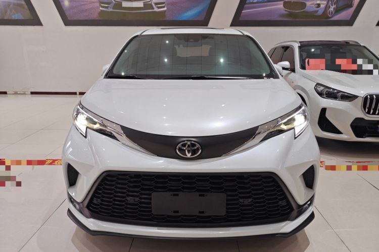 Used Toyota Granvia 2024 2.5L Hybrid Comfort Edition
