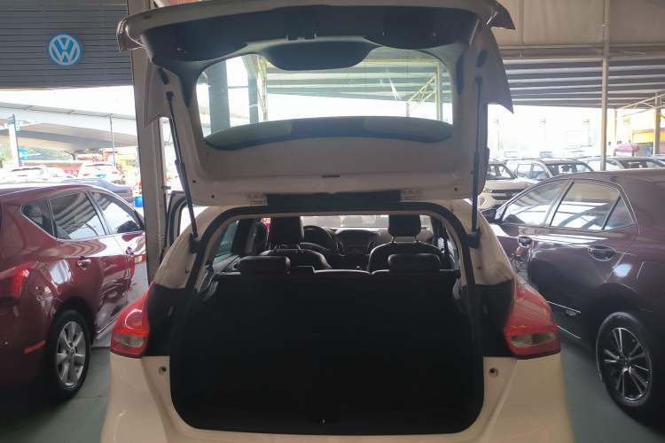 Used Ford Focus 2017 Hatchback EcoBoost 125 Automatic - Ultra-Powerful Style Edition with Smart Drive Features