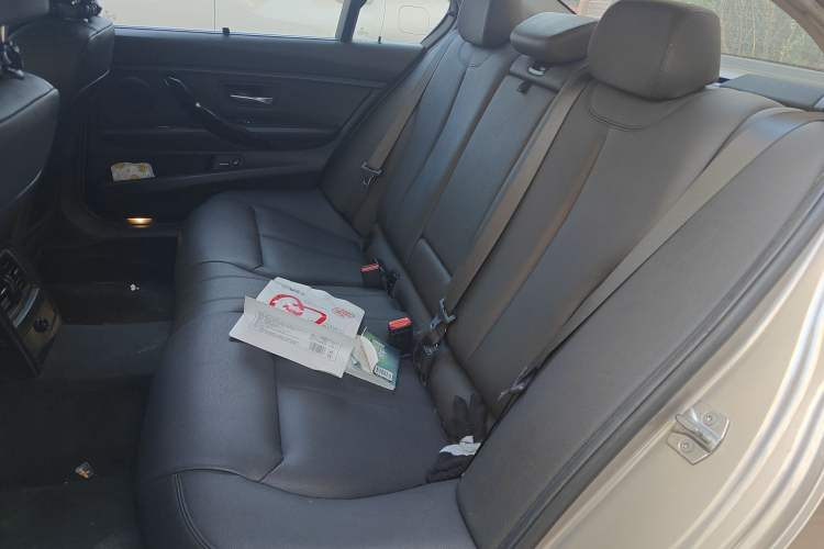 Used BMW 3 Series 2016 320Li Ambition Model
