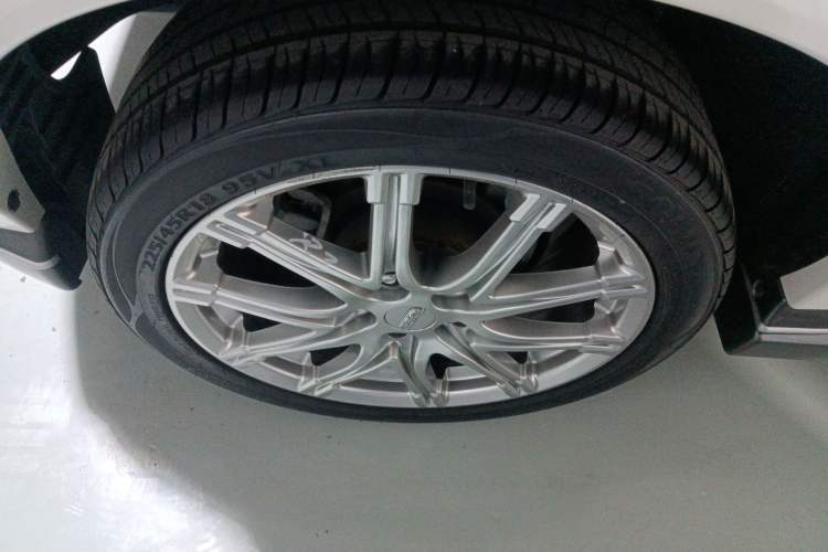 Used Infiniti ESQ 2014 1.6L Spontaneous Edition