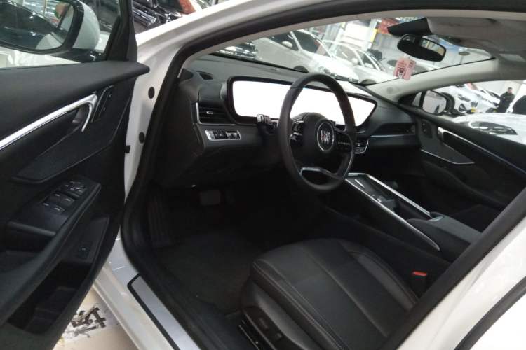 Used Buick LaCrosse 2023 Restyled 25T Cross-Country Edition
