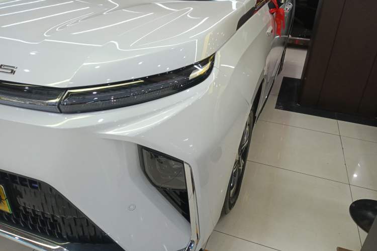 Used SAIC MAXUS Dajia 9 2024 Super Hybrid Long-Range Prairie Edition 7-Seater
