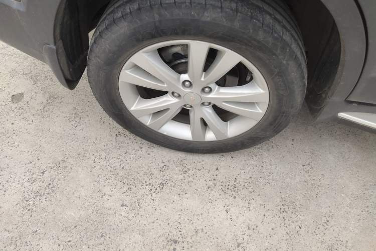 Used Chevrolet Captiva 2017 2.4L 4x4 Flagship Edition 7-Seater
