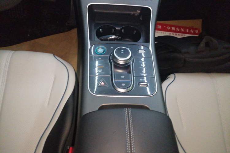Used BYD Destroyer 05 2024 HONOR Edition DM-i 55KM Luxury Model Gear Lever