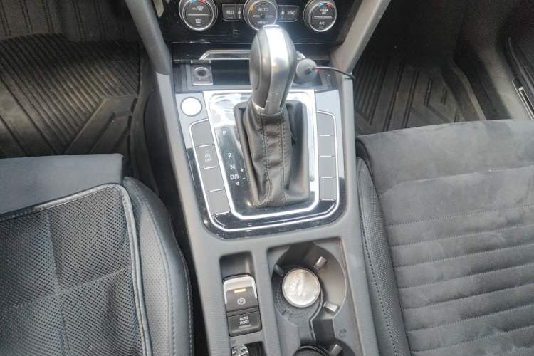 Used Volkswagen Magotan 2019 330TSI DSG Luxury Version China VI Standard